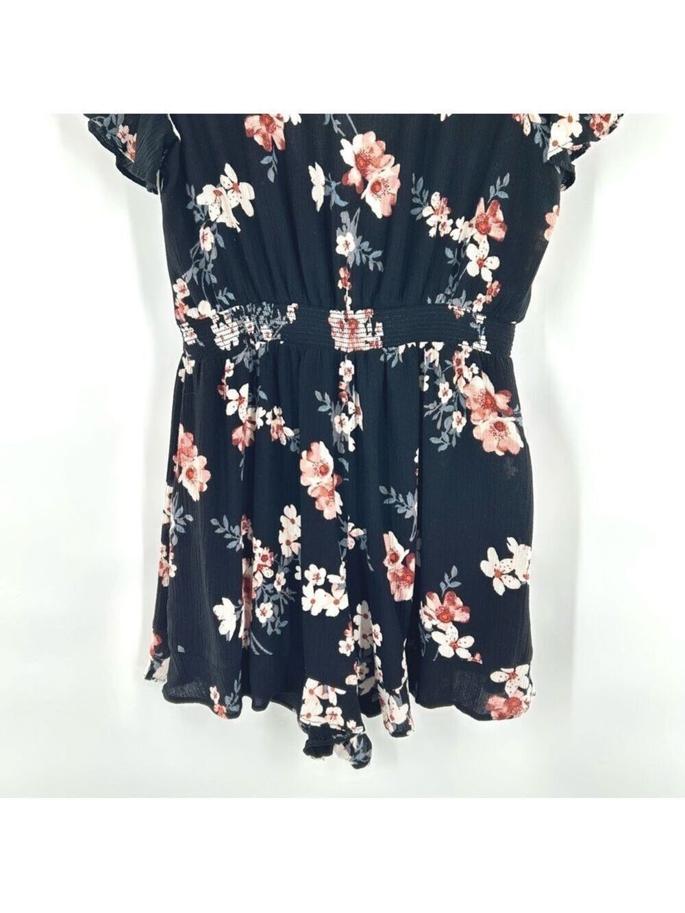 American Eagle Black Floral Romper Short Sleeve Large - Picture 9 of 10